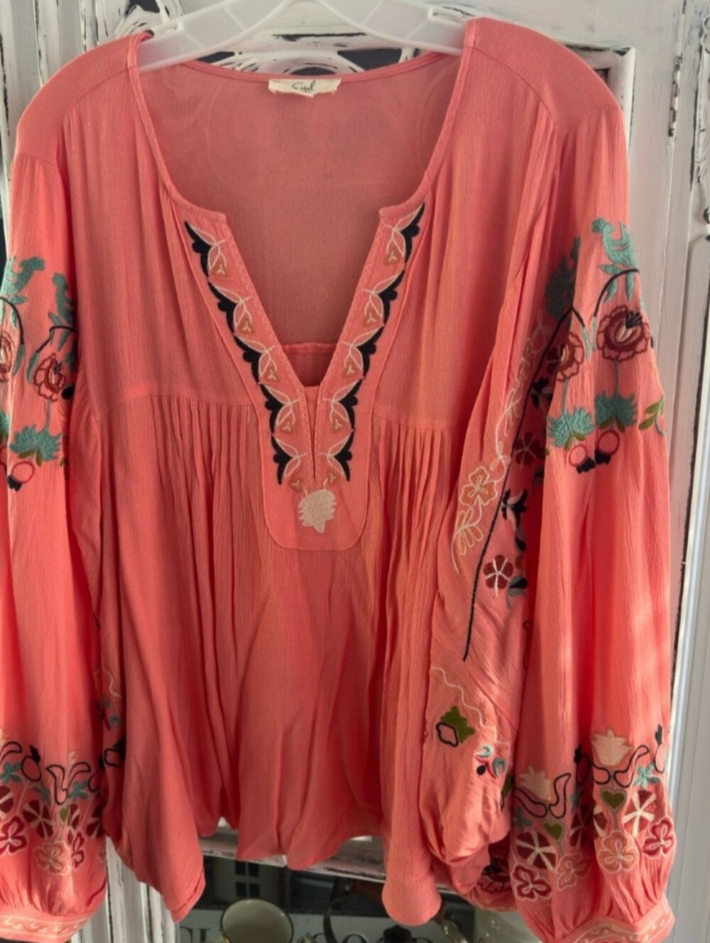 Easel Coral Embroidered Boho Cotton Top Size M Like New!